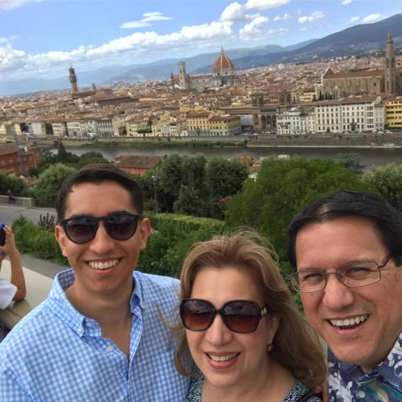 Meet your Posher, Soniel - Picture 1 of 1